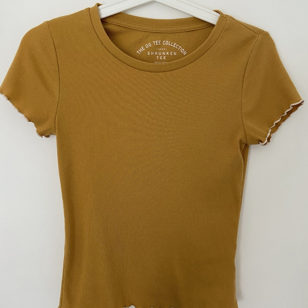 Aeropostale mustard yellow shruken tee